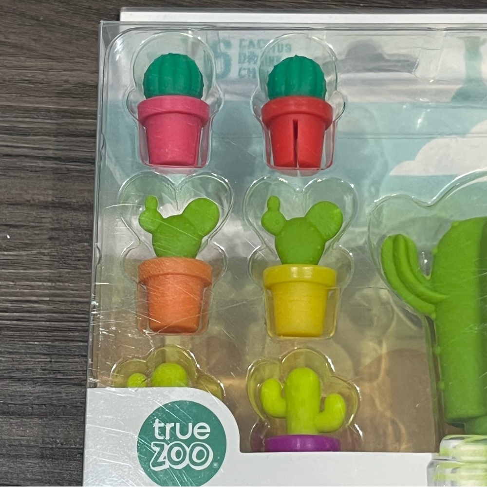 True Zoo Cactus Themed 6 Silicone Drink Charms And Bottle Stopper New Open Box - Picture 4 of 15